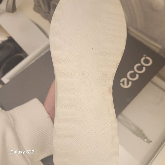 Ecco Flexure Runner Sneakers. Color "Grey Rose". NIB. Sizes: Various - Picture 9 of 12